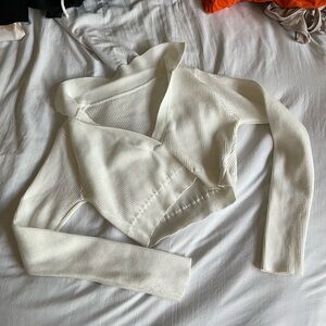 White Long sleeve cropped top